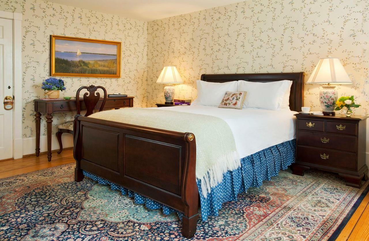 Superior Queen Bed Daniel Webster Building,1586841337:JPEG
