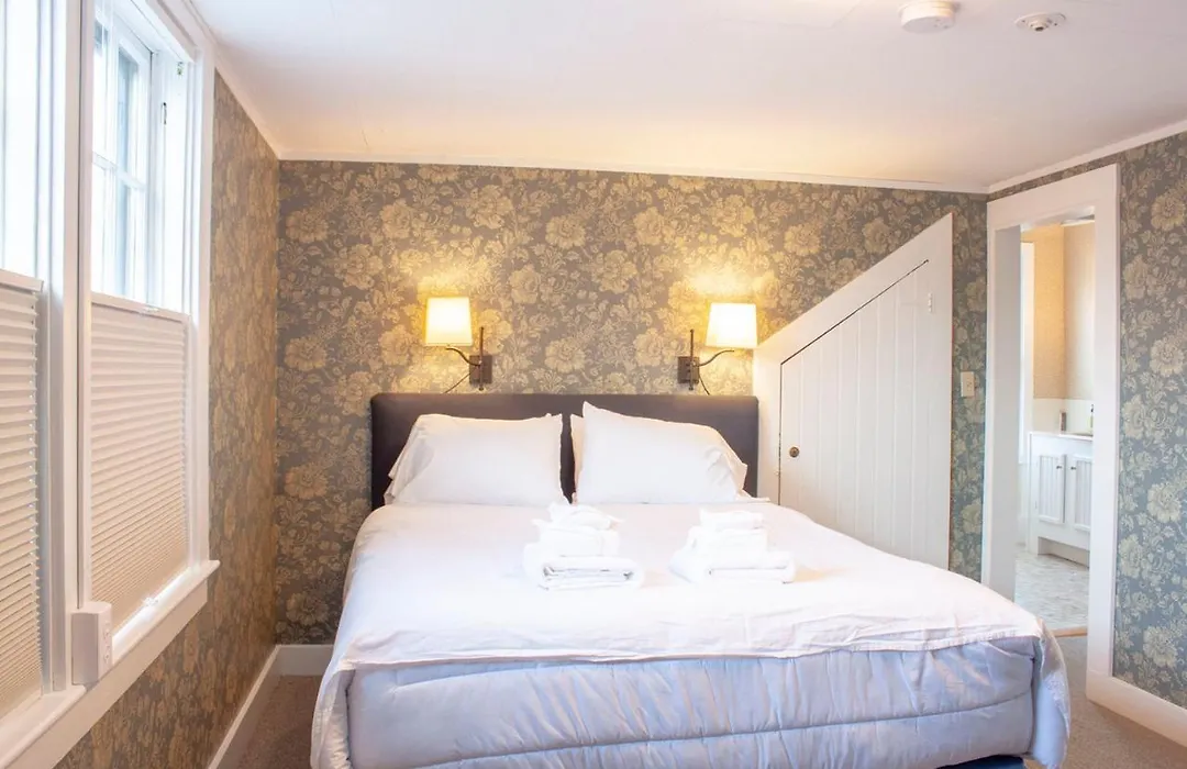 Hawthorn House-1